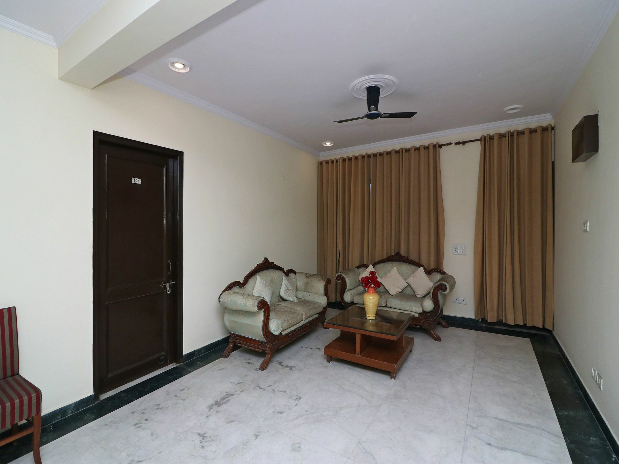 Oyo 4152 Annex Executive 3*