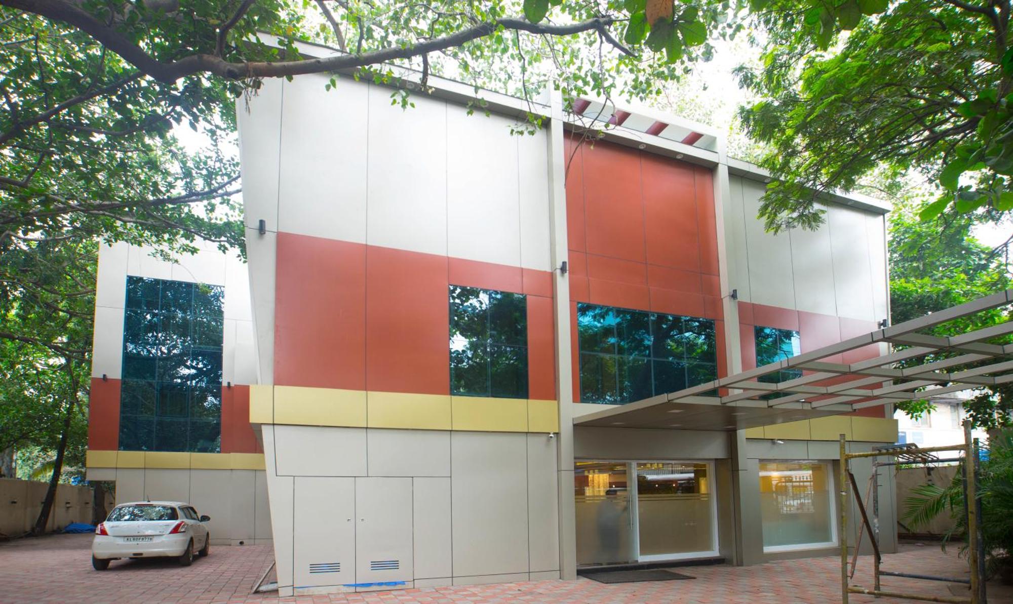 Treebo Amber International Airport T2 Hotel