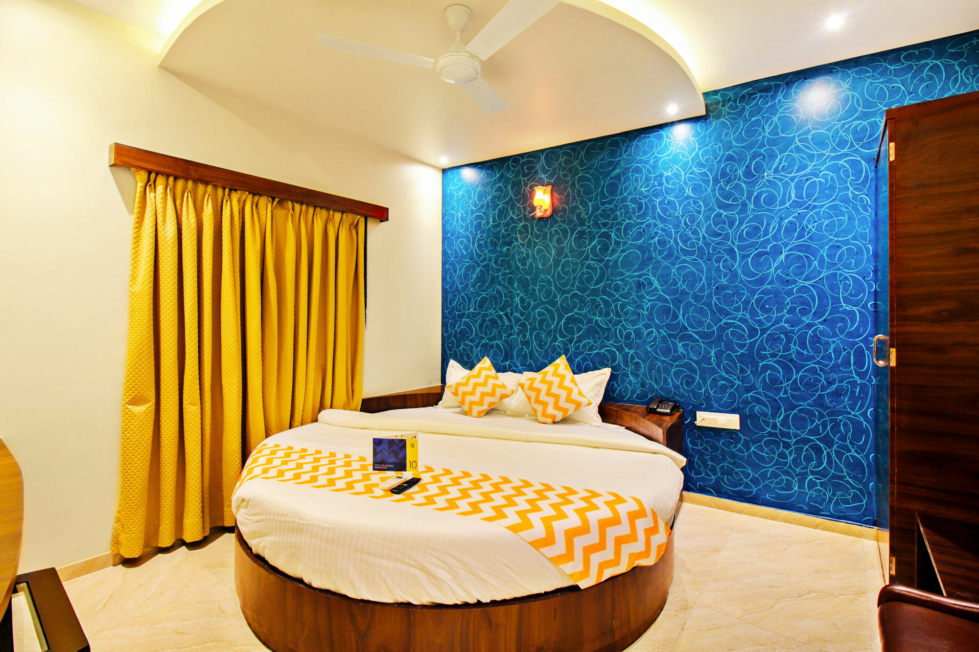 Hotel Fabhotel Atlas Plaza Andheri East 3*