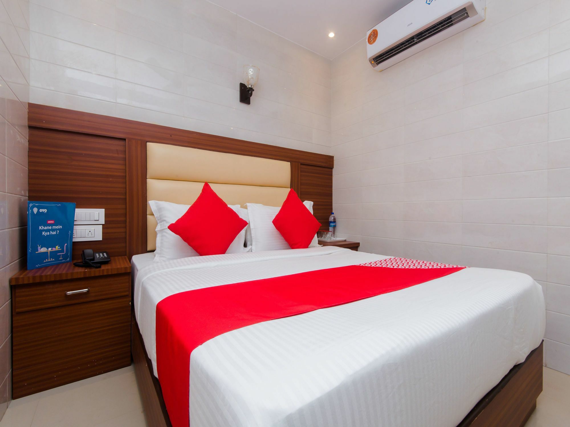 Hotel Sai - Near Dadar Station 3*