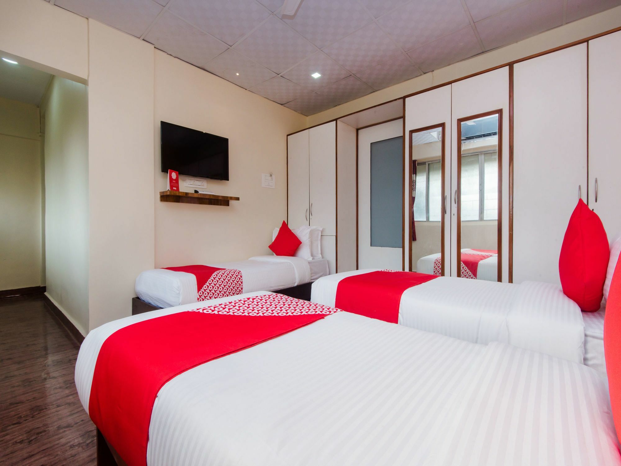 Hotel Oyo 12378 Kokila Bombaim