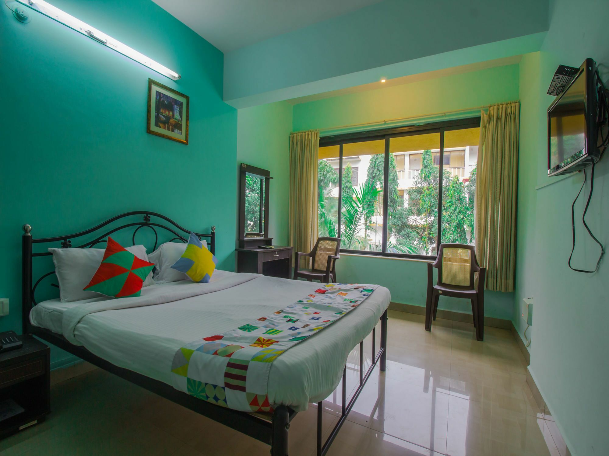 Oyo 17028 Aviva Residency Hotel
