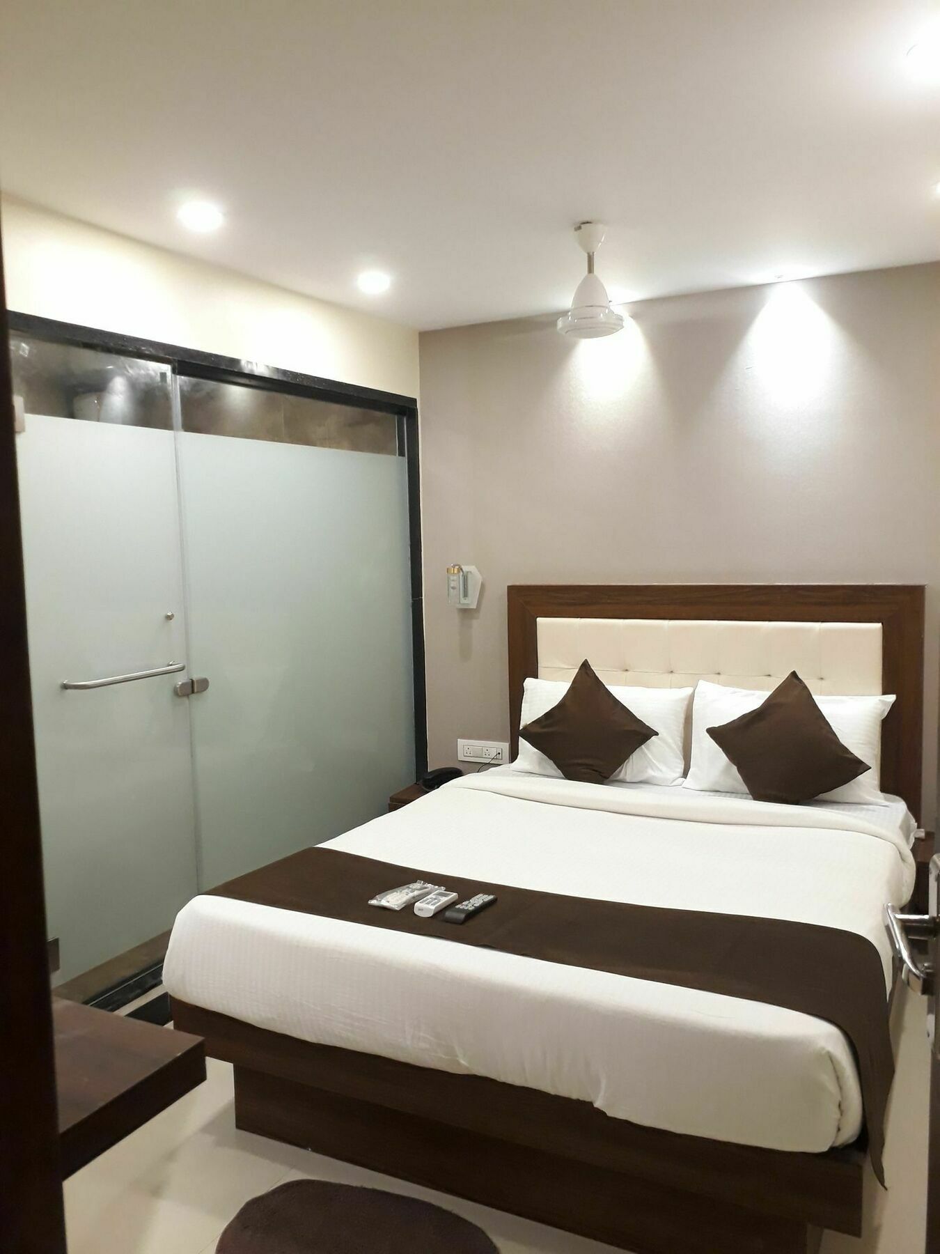 Garden Creek Residency Near Airport 3* Mumbai