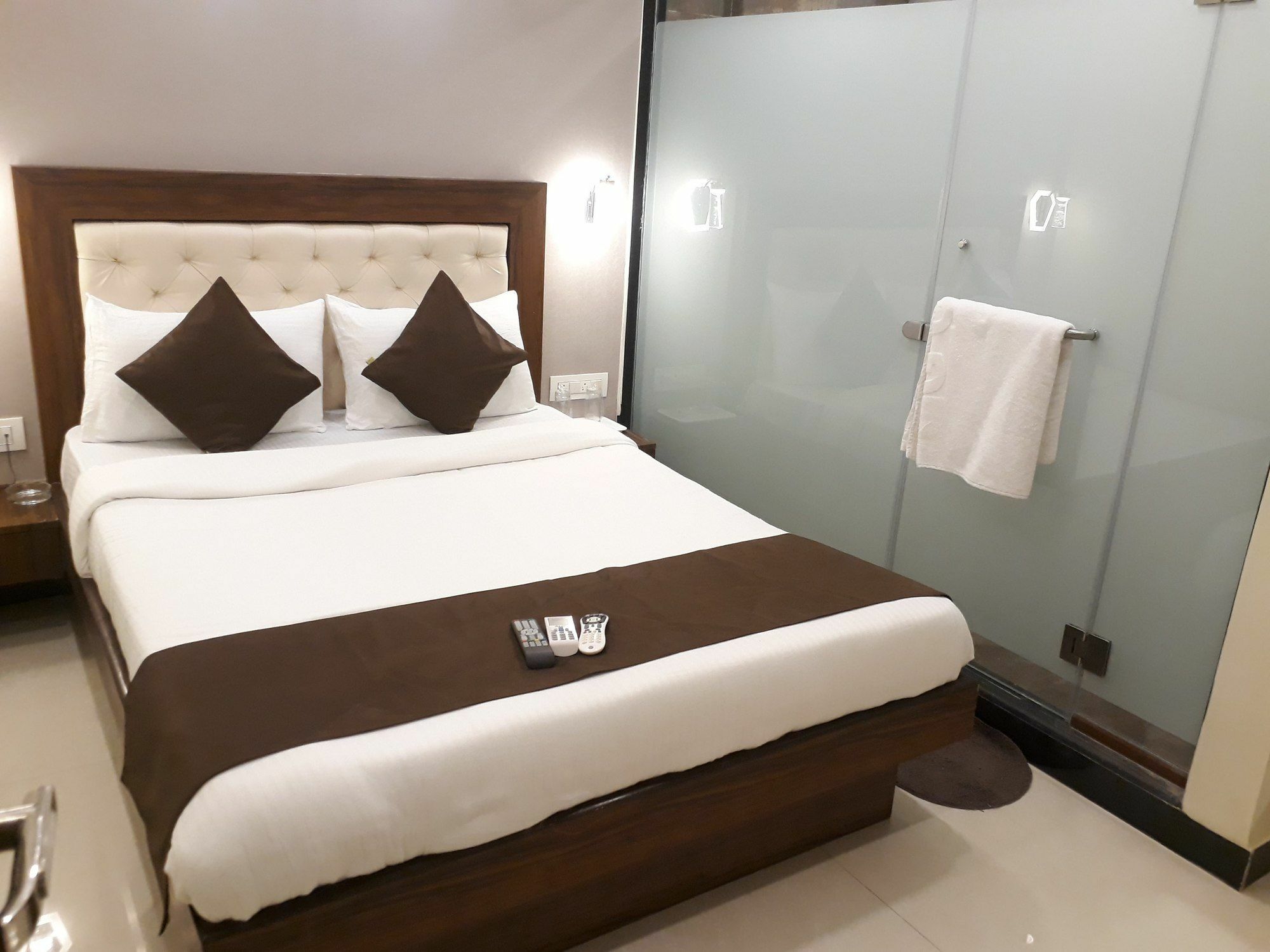 Garden Creek Residency Near Airport Hotel Mumbai