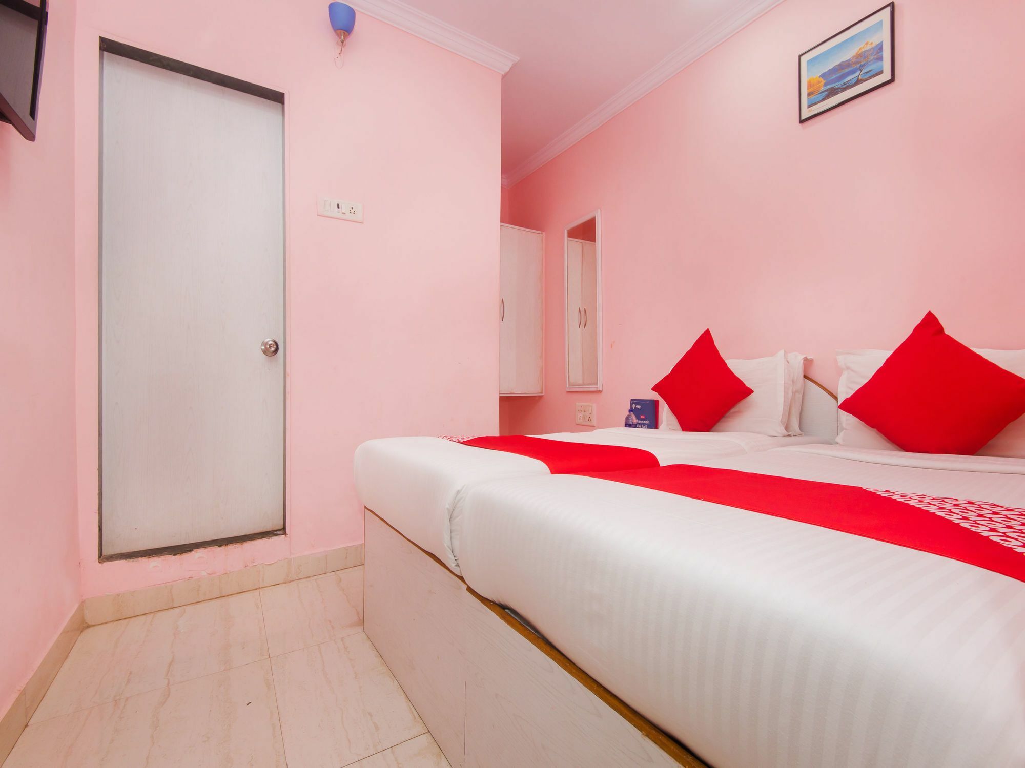 Oyo 13471 Hotel Bombaim