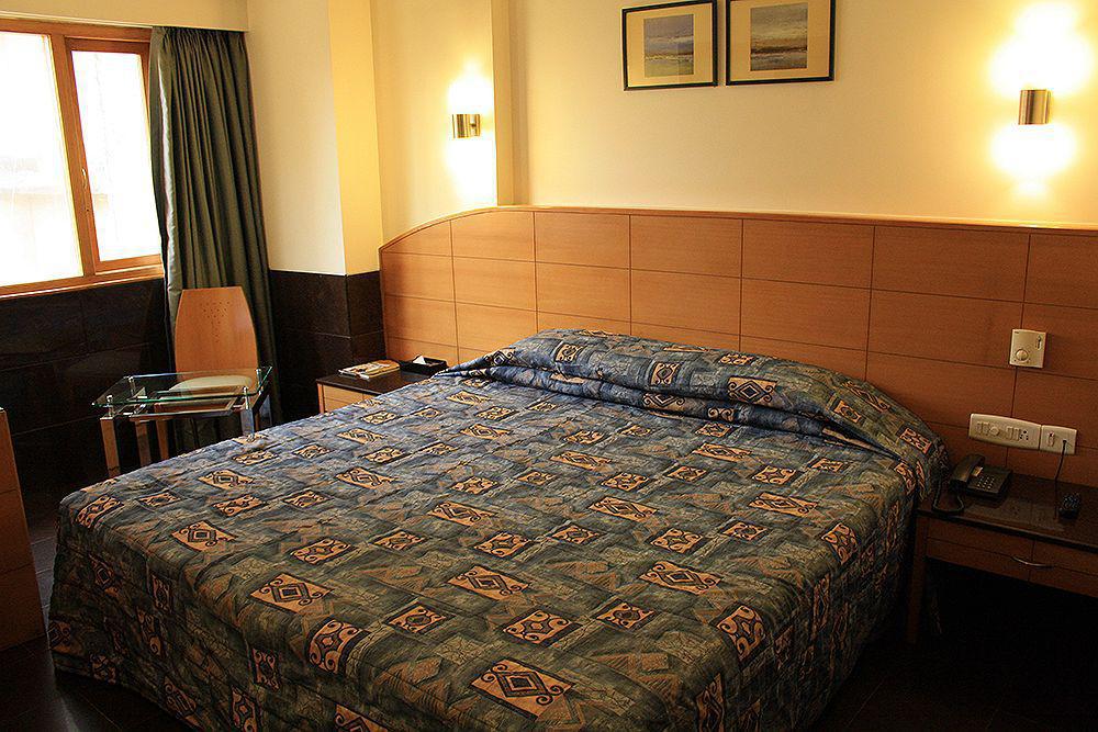 Ramee Guestline Khar 3*