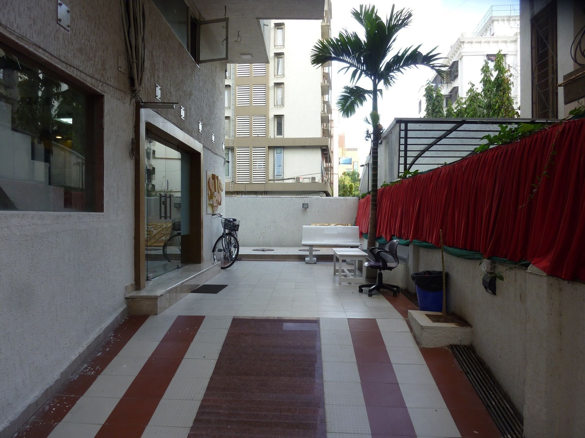 Aura Hotel Mumbai
