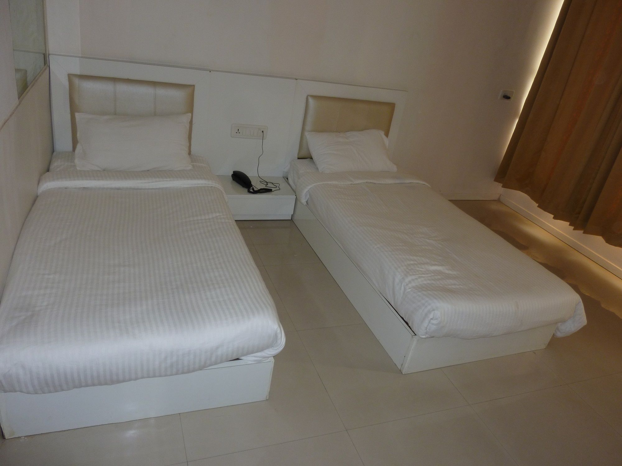 Aura Hotel 3*
