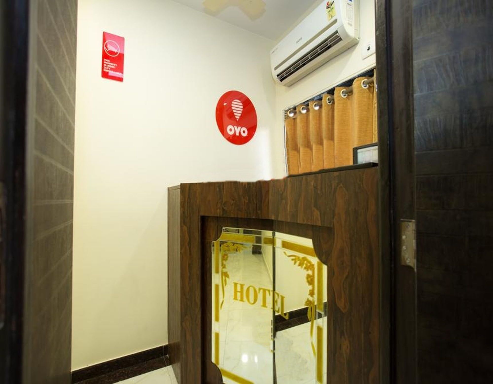 Oyo 7153 Amber Hotel