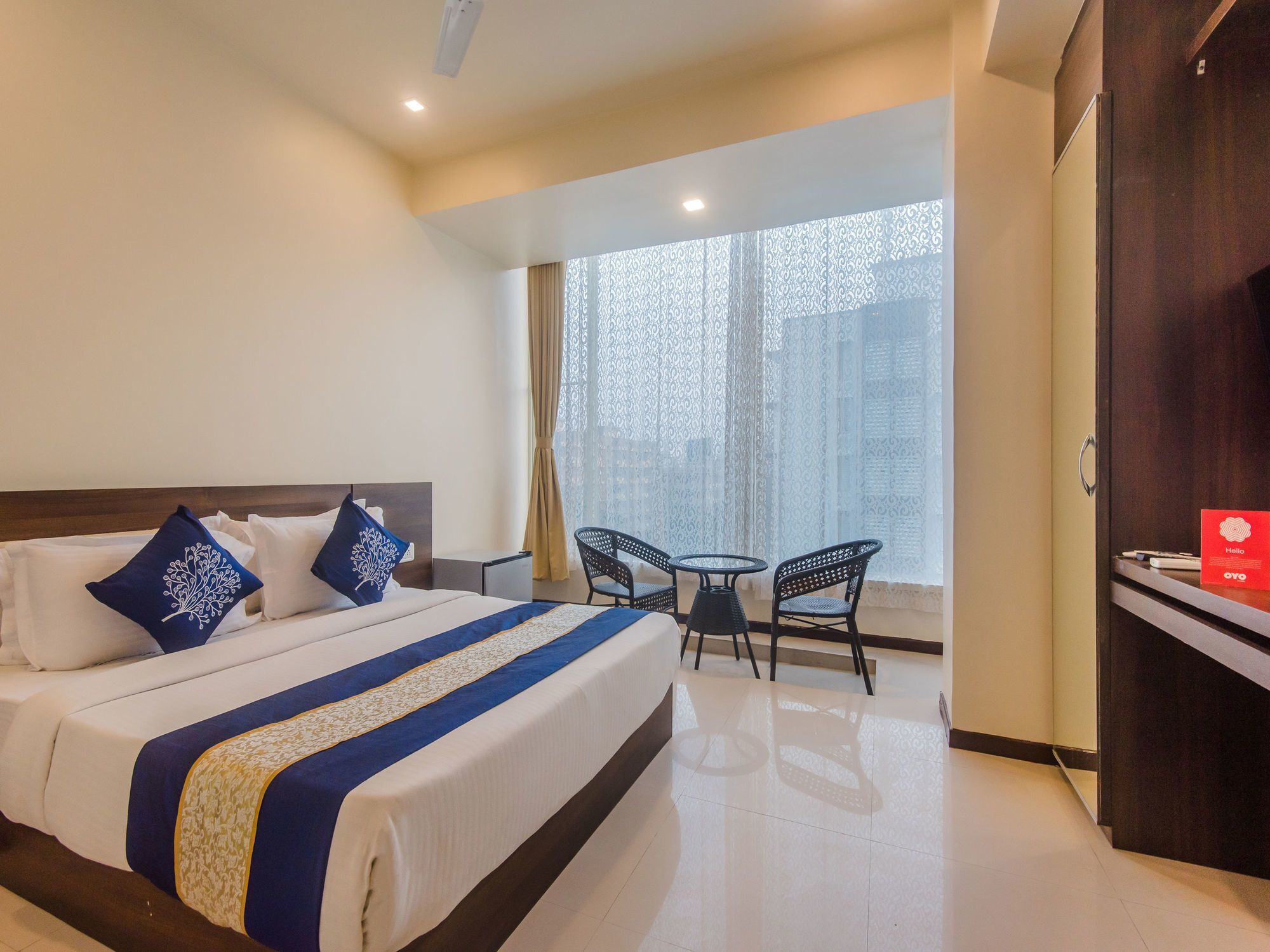 Aura 3* Mumbai