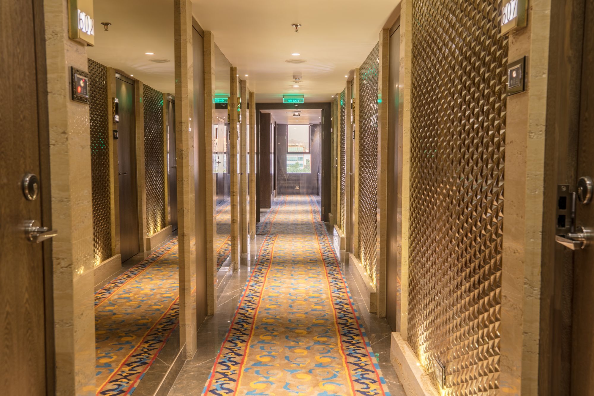 Hotel Peninsula Redpine