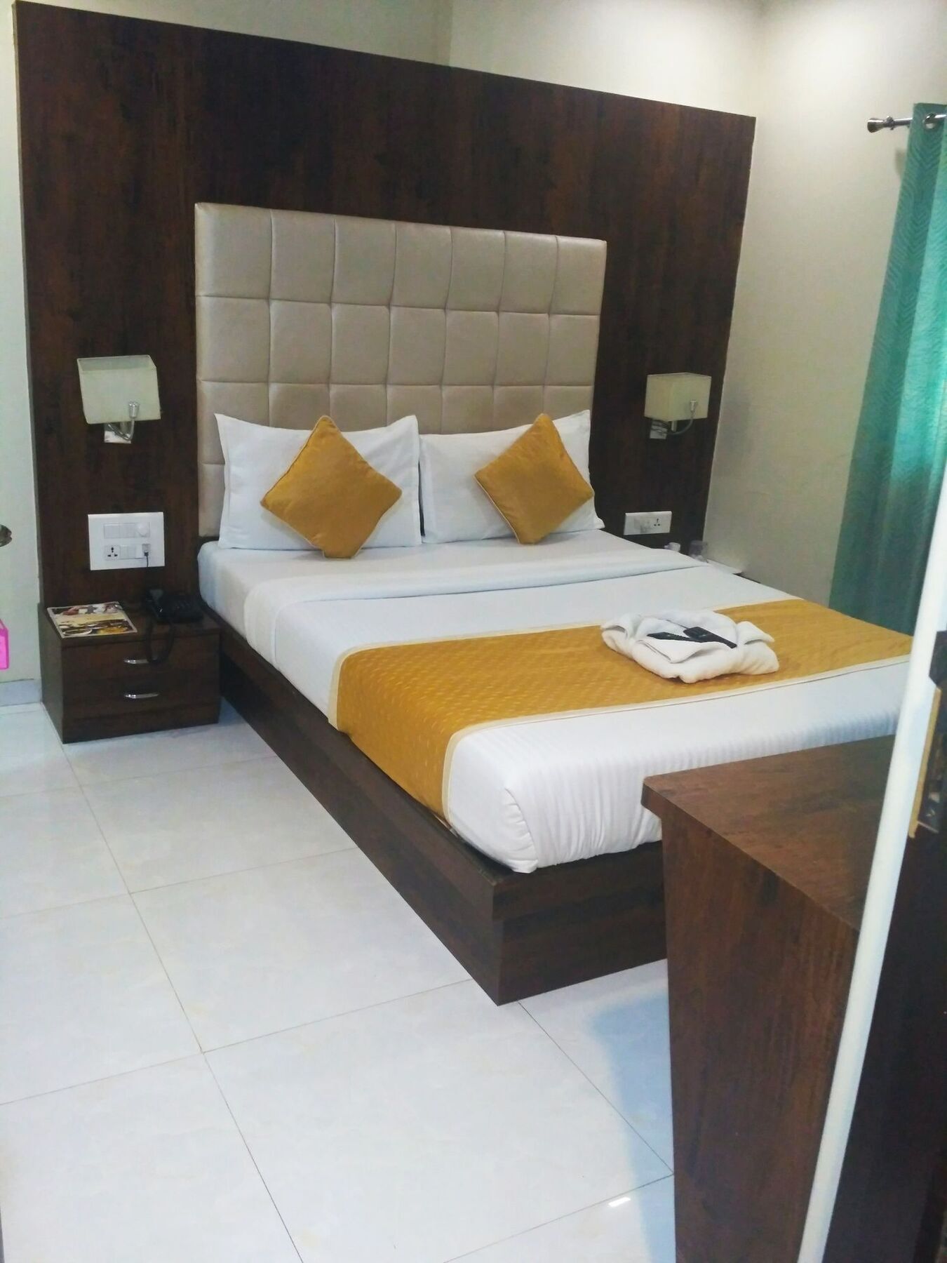 Avenue International Airport 3* Bombaim