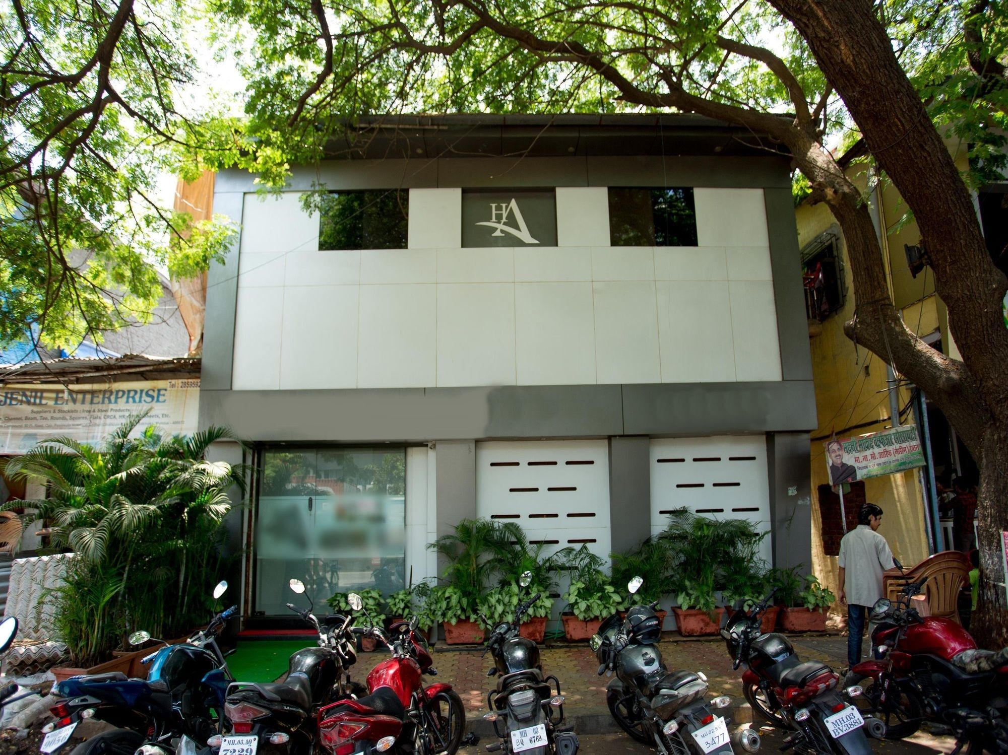 Oyo 565 Sakinaka 90 Ft Road Hotel 3*