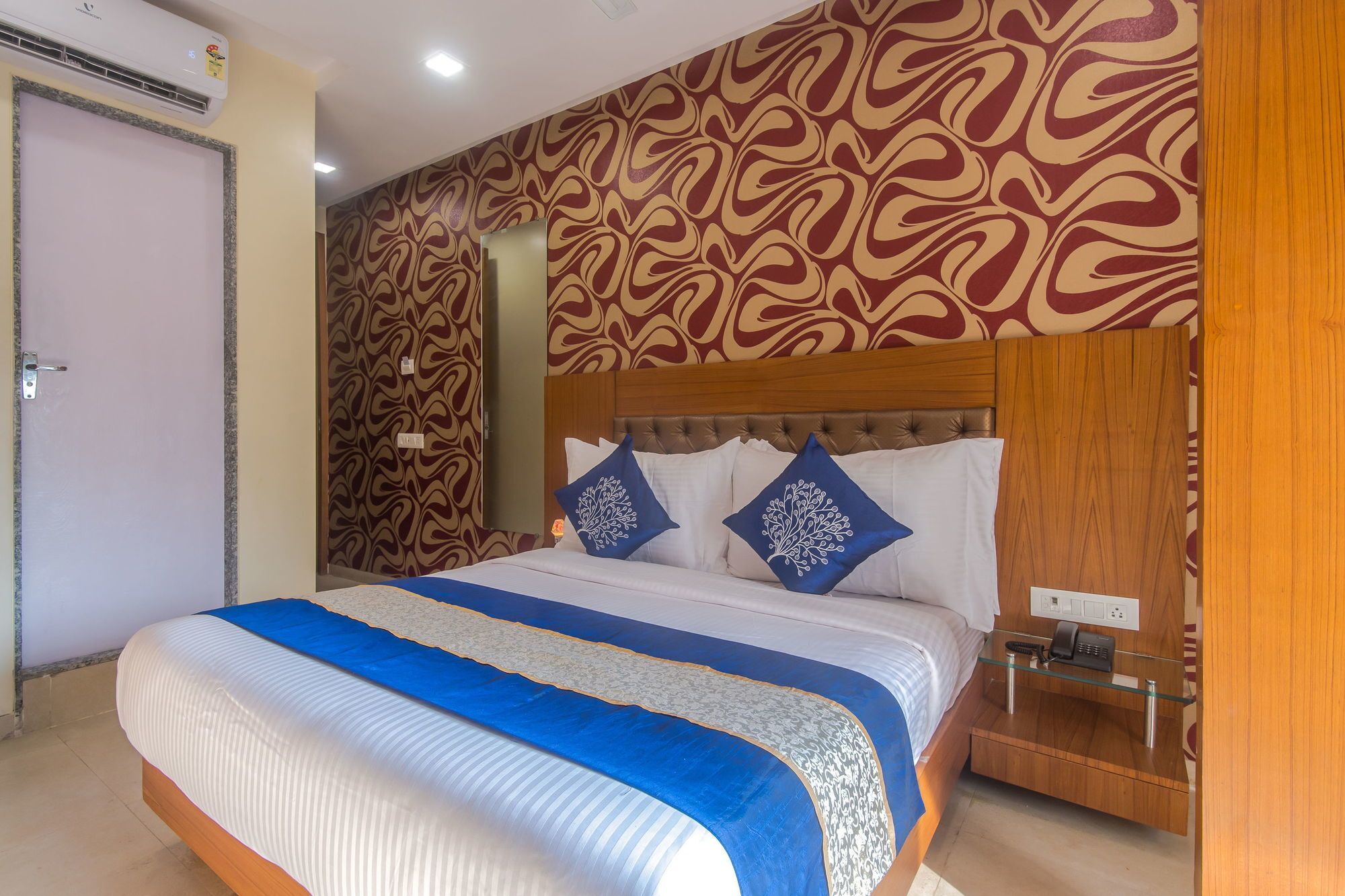 Fabhotel Arton - Nr International Airport Hotel Bombaim