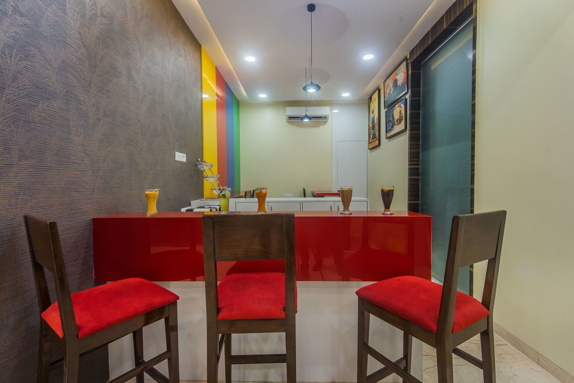 Fabhotel Arton - Nr International Airport Bombaim