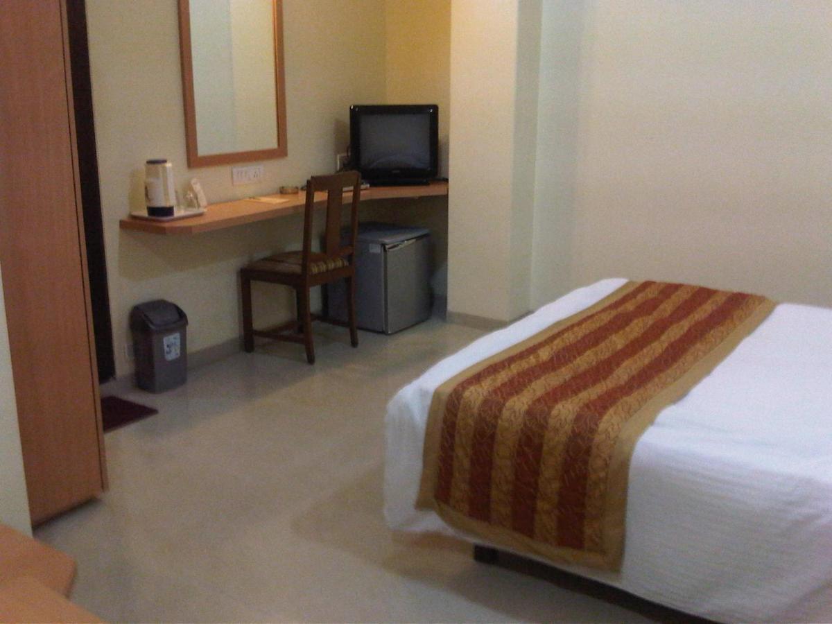 Chateau Windsor - Marine Drive