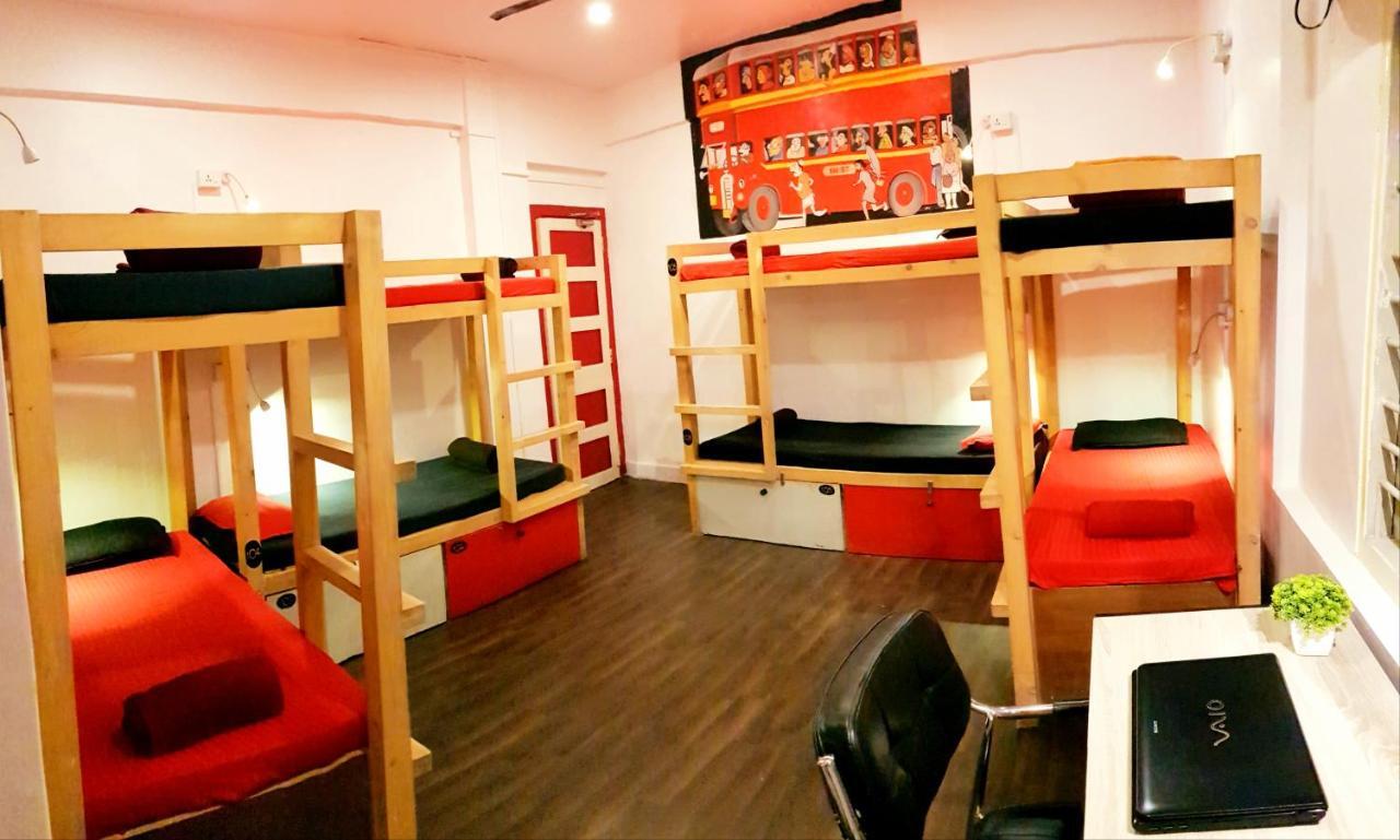 Backpackers * Bombaim