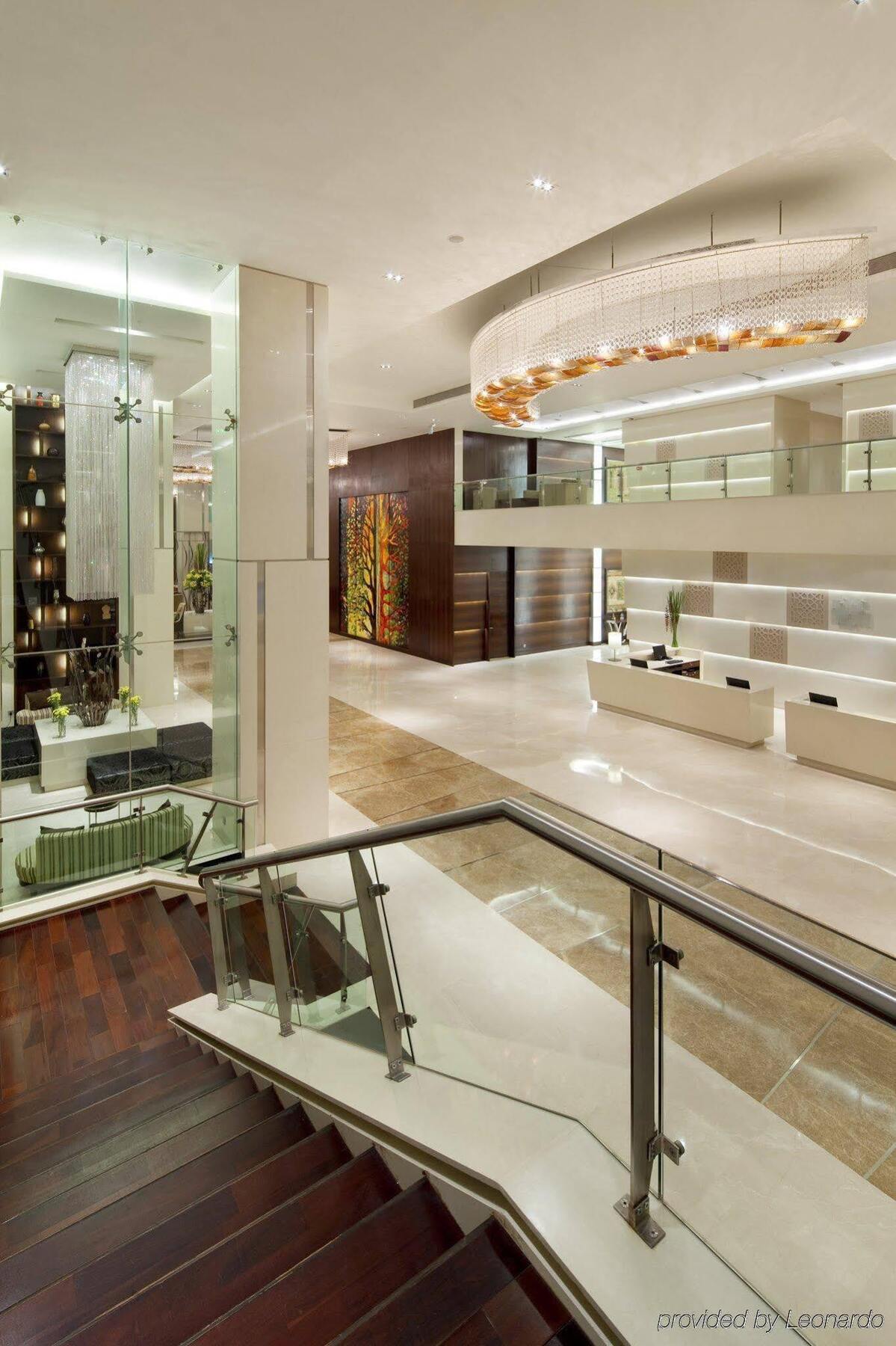 International Airport By Ihg Hotel 5*