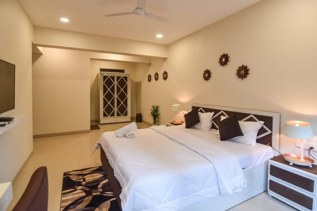 Satellite Glory Guest house *