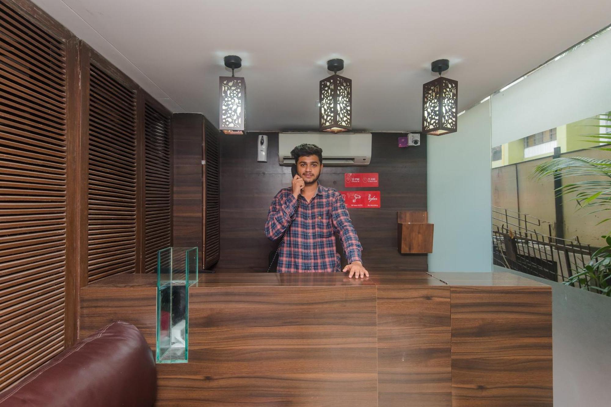 Oyo 3762 Swamini Niwas Hotel 3*