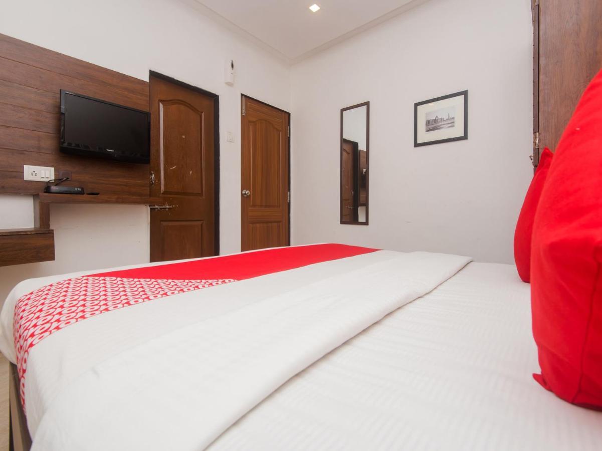 Oyo 3762 Swamini Niwas Hotel 3*