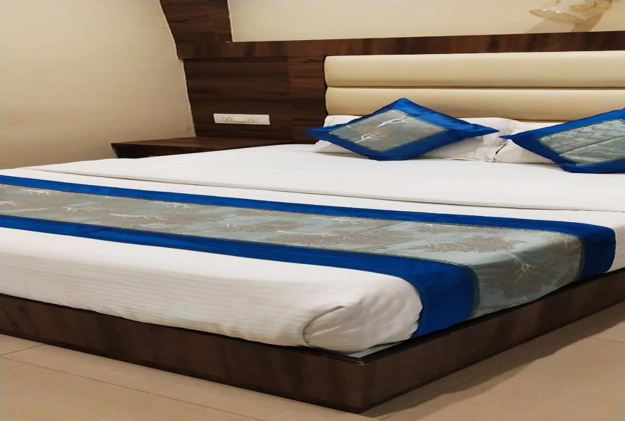 Hotel Sai - Near Dadar Station