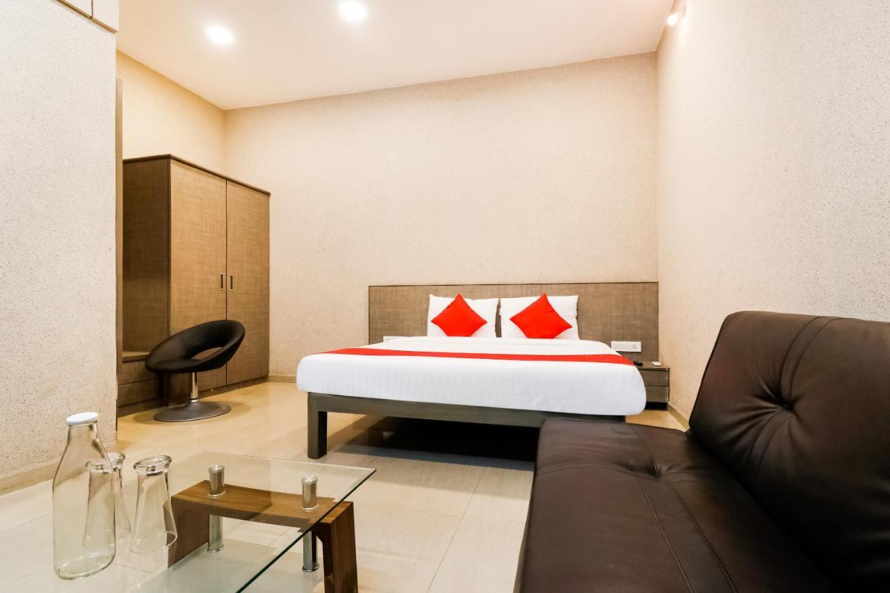 Oyo Flagship 62835 Oriental And Banquet Madh Church Mumbai
