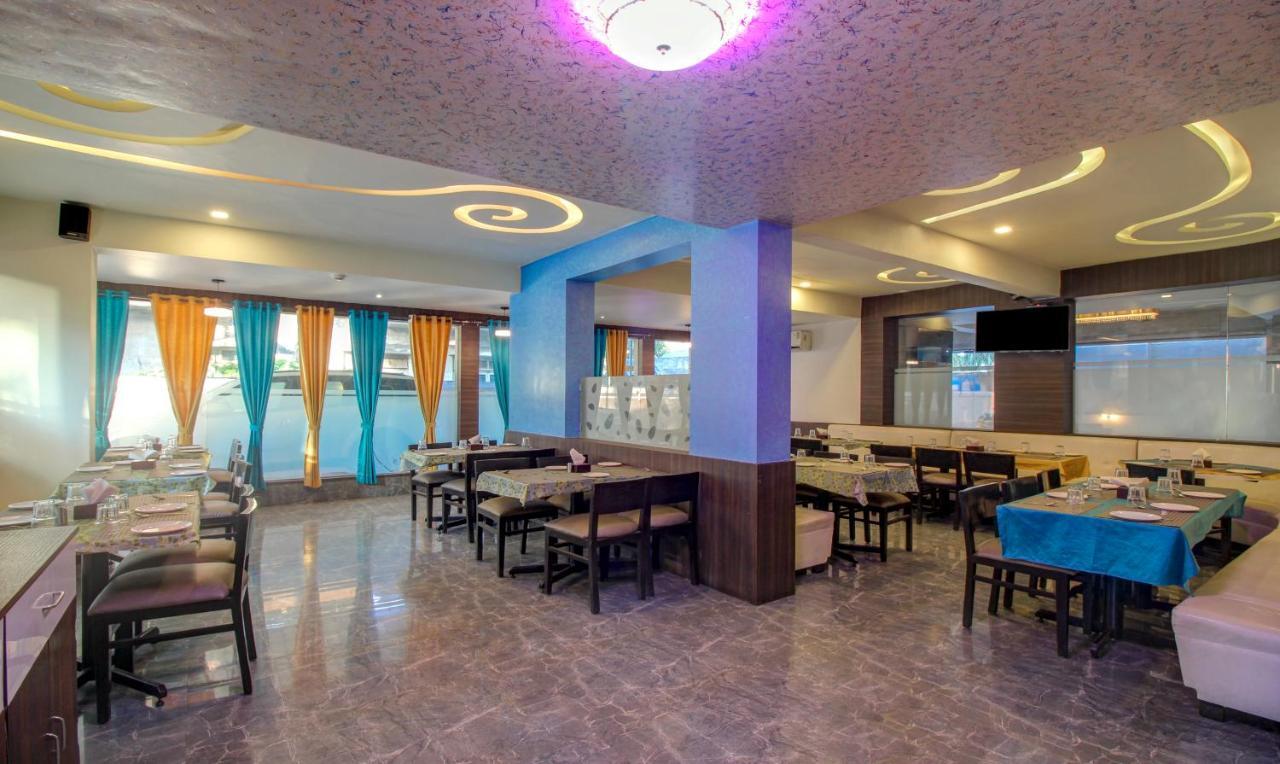 Treebo Tryst Crown 3* Mumbai