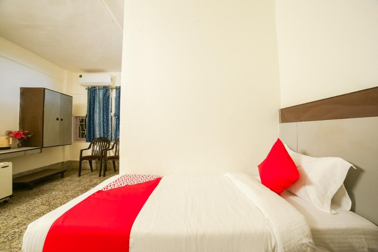 Oyo 43839 Aram Hotel