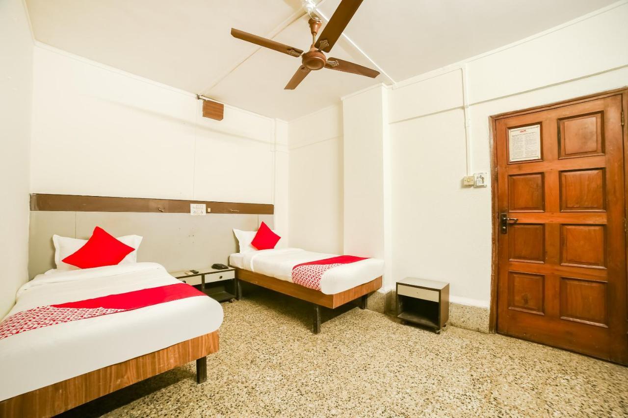 Oyo 43839 Aram Hotel Mumbai