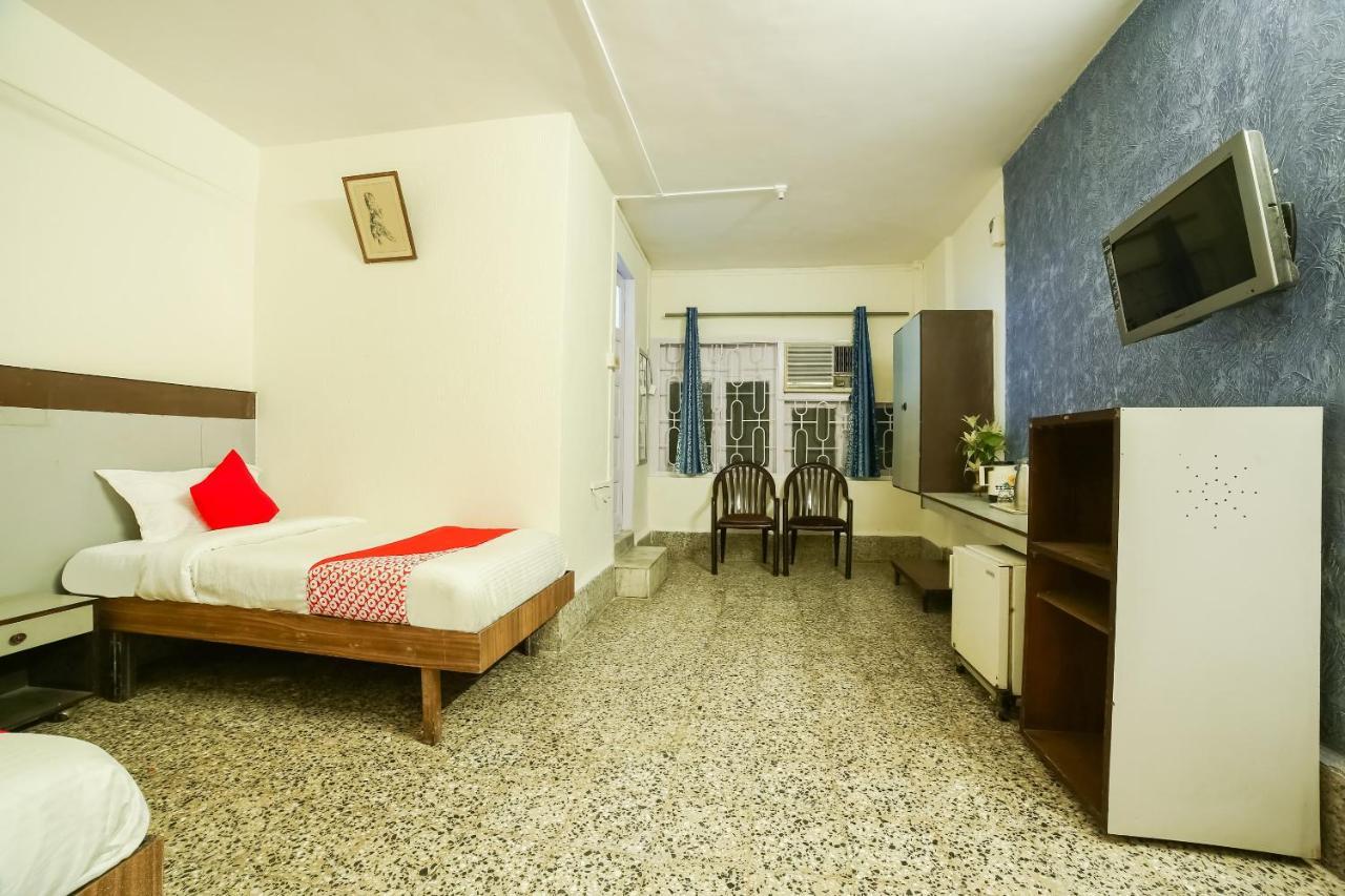 Oyo 43839 Aram Hotel Mumbai