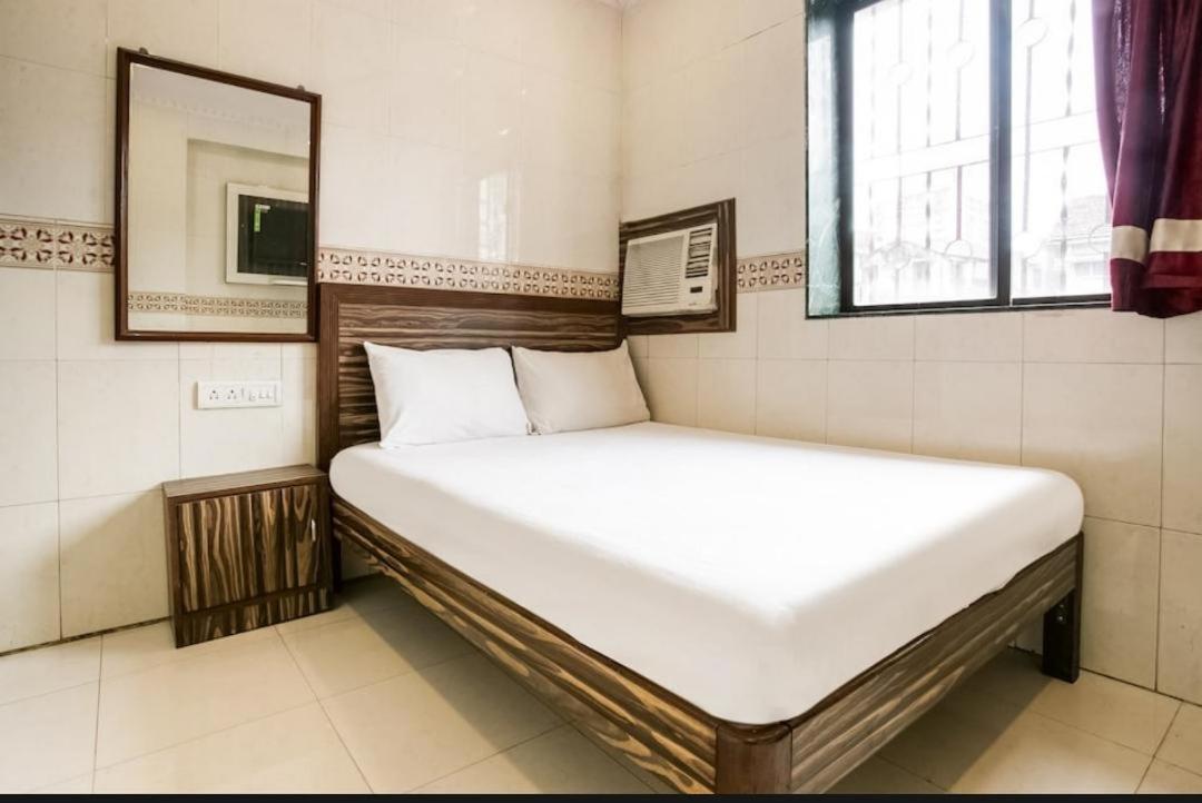 Asha Hotel *