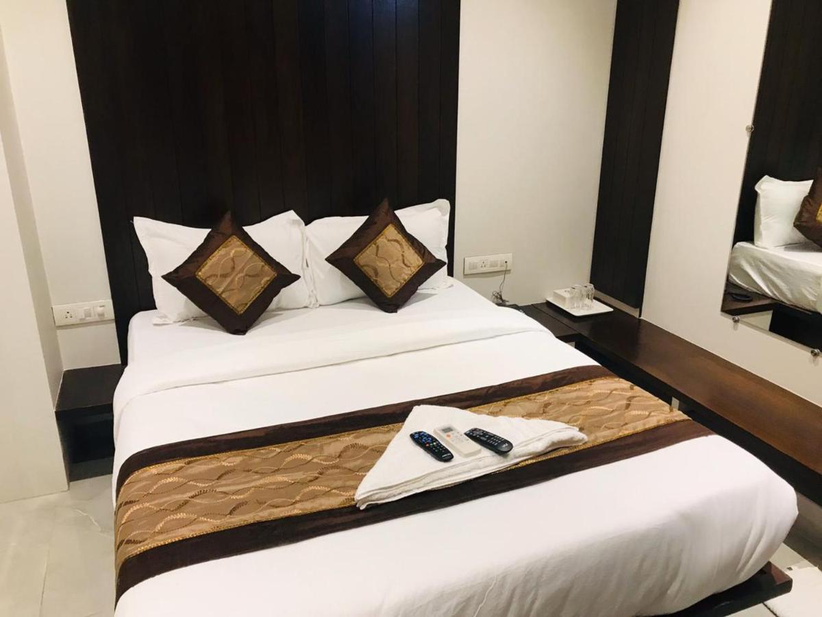 Flora - Hotel Mumbai