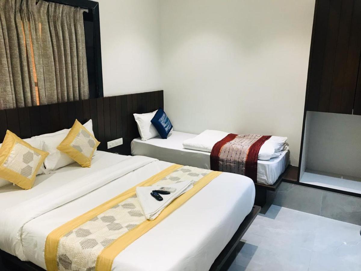 Flora - 3* Mumbai