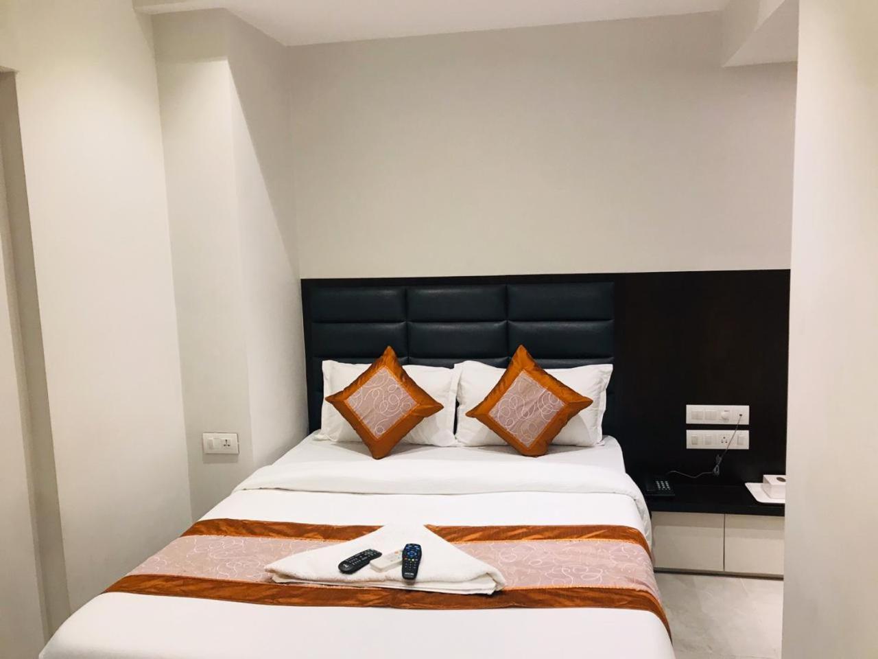 Flora - Hotel Mumbai