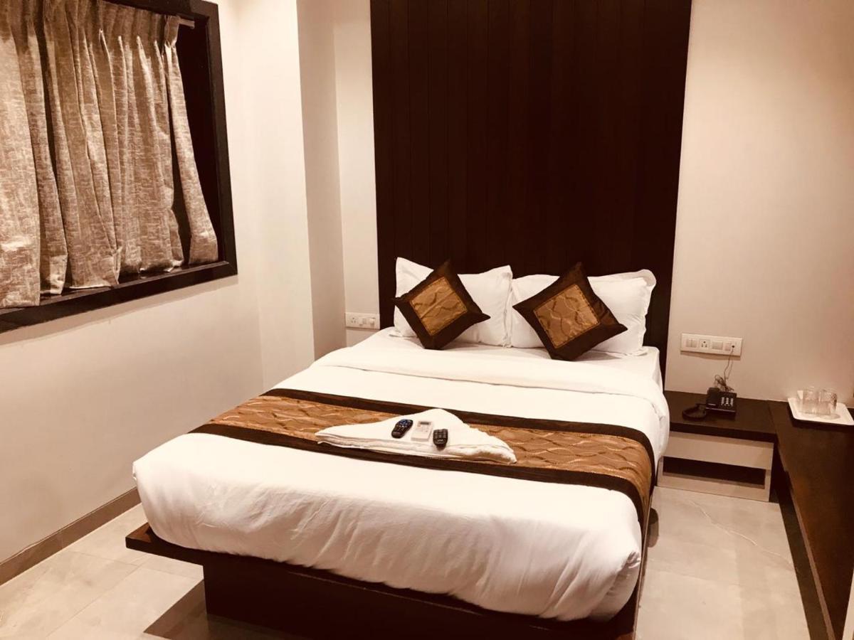 Flora - Hotel 3*