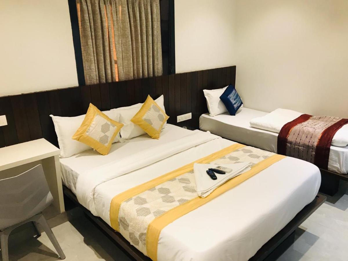 Hotel Flora - 3*
