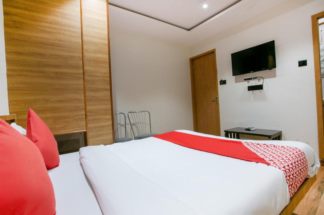 Oyo 72216 Blue Orchid Hotel Bombaim
