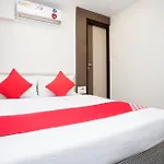 Oyo 29653 Royal Inn