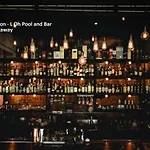 Oyo Flagship 76107 Royce Executive