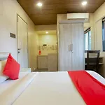 Hotel Oyo Flagship 75787 Meadow 3*