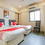 Oyo Flagship 75787 Meadow Hotel Mumbai