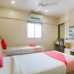 Oyo Flagship 75787 Meadow Hotel