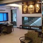 Airlink Hotel 3*