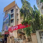 Oyo Flagship 572 Santacruz West