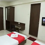 Hotel Risshi Residency 3*