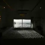 Top-Floor Oceanfront Designer Condo In Bandra