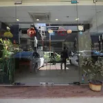 Hotel Samrat 3*
