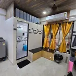 Apartment Emly Comfortable Cozy 1bhk Mumbai
