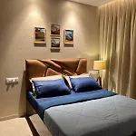 Apartment Lofty Dreams Skyline